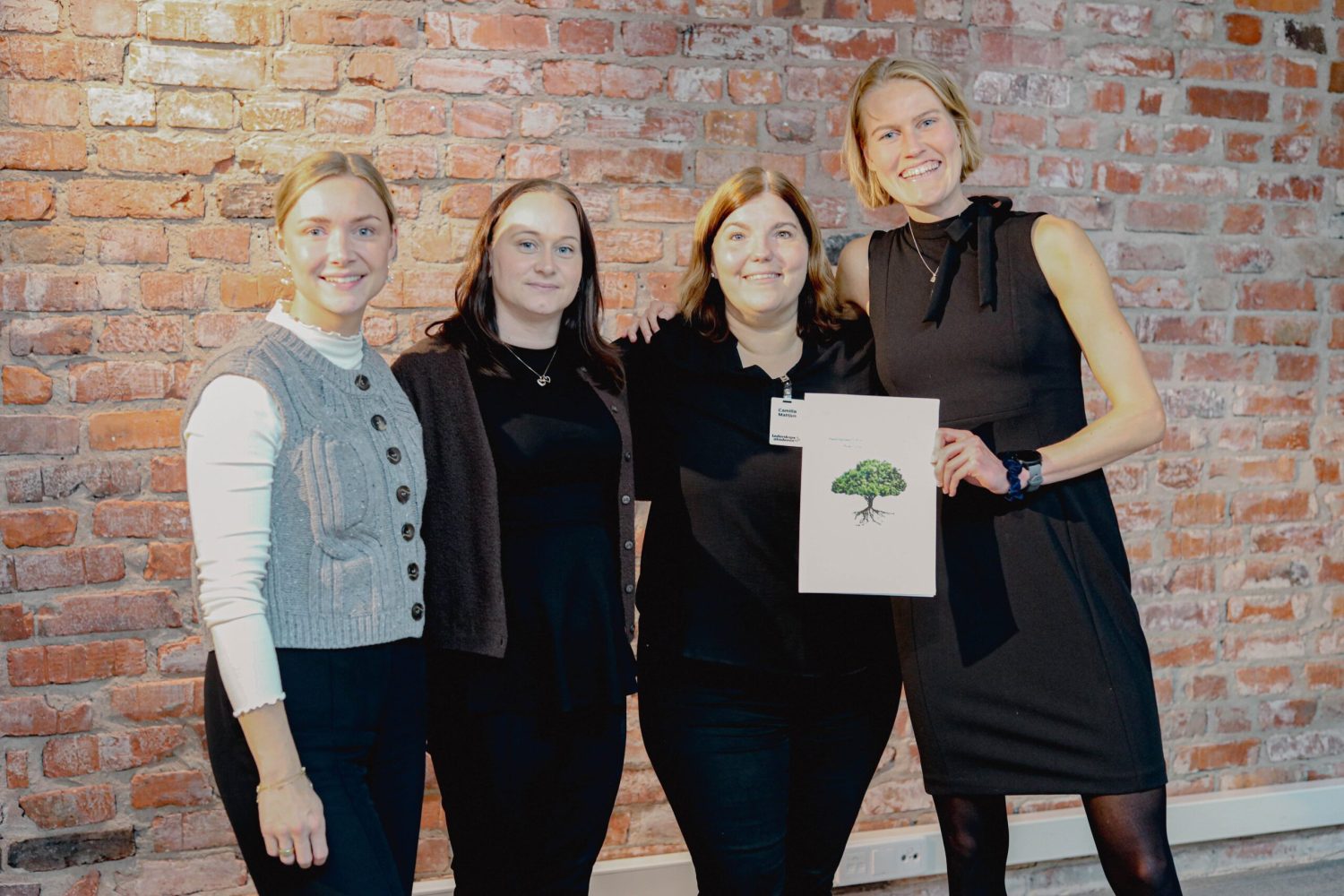 En av grupperna som jobbat med ett komplext problem.